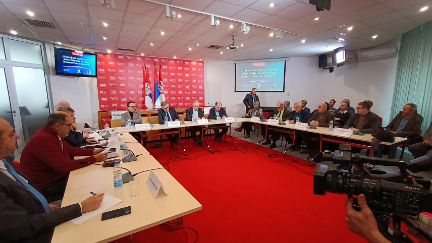 БЕОГРАД, 26. НОВЕМБРА /СРНА/ - Трибина "Нова фаза односа у БиХ: шта стоји иза договора Вашингтона и Додика?" на којој учествују историчари, политички аналитичари и политиколози...