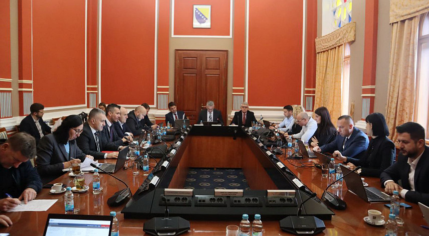 БРЧКО, 26. НОВЕМБРА /СРНА/ - Влада Брчко дистрикта усвојила је данас Програм утрошка средстава за финансирање и суфинансирање пројеката од јавног интереса у укупном износу од 200.000 КМ.