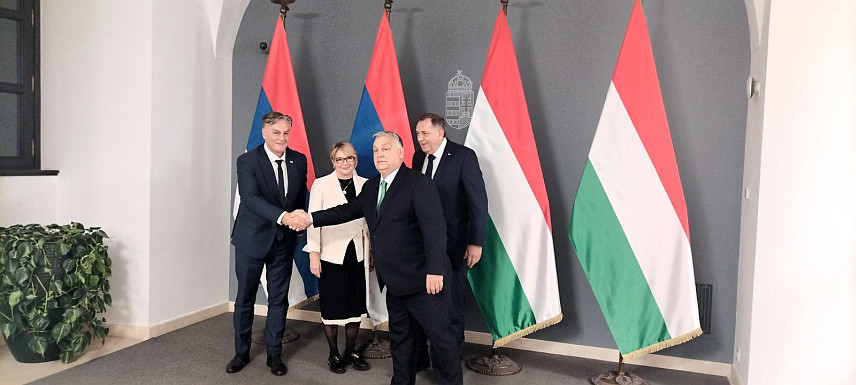 БУДИМПЕШТА, 26. НОВЕМБРА /СРНА/ - Вршилац дужности предсједника Републике Српске Ана Тришић Бабић, министар за научнотехнолошки развој и високо образовање Синиша Каран и лидер СНСД-а Милорад Додик састали су се данас у Будимпешти са премијером Мађарске Виктором Орбаном.