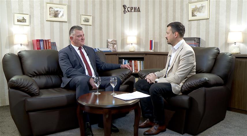 БАЊАЛУКА, 28. НОВЕМБРА /СРНА/ – Нова епизода подкаста, чији је гост оснивач Удружења Руса у Републици Српској "Романови" Игор Котјелников, биће доступна корисницима Срниног сервиса сутра од 10.00 часова, као и на нашем "Јутјуб" каналу и друштвеним мрежама.