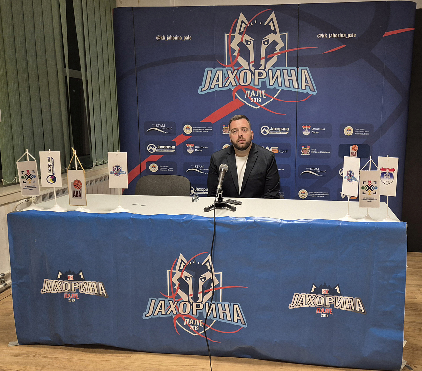 ПАЛЕ, 5. НОВЕМБРА /СРНА/ - Тренер Кошаркашког клуба "Јахорина" са Пала Слободан Нинић изјавио је да његов тим наставља успјешан низ побједа, што су и показали вечерас против екипе "Подгорице".