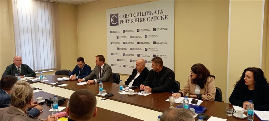 БАЊАЛУКА, 7. НОВЕМБРА /СРНА/ - Министар правде Републике Српске Горан Селак присуствовао је данас сједници Републичког одбора Синдиката правосуђа.