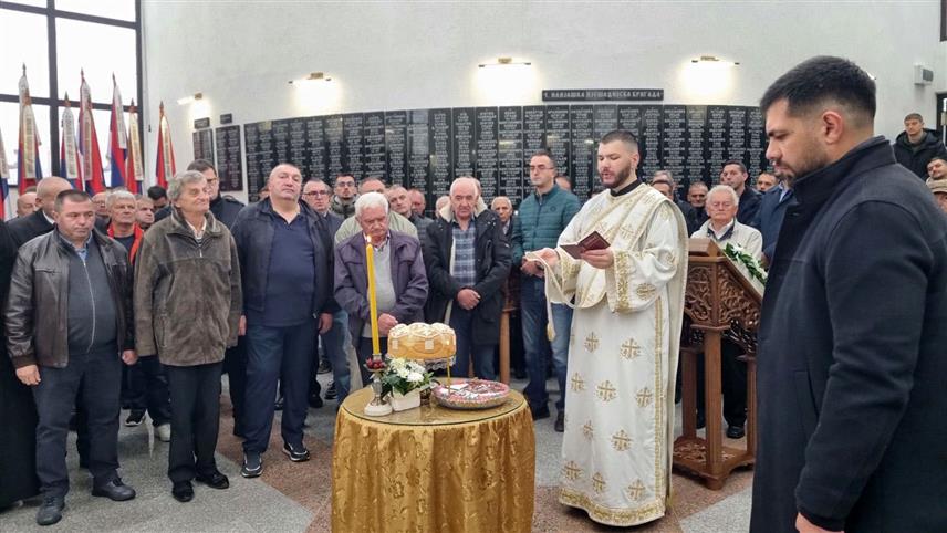 ИСТОЧНО САРАЈЕВО, 8. НОВЕМБРА /СРНА/ - Борачка организација "Илиџански борац" прославила је Митровдан - славу Борачке организације Републике Српске, у Храму Светог великомученика Димитрија у Источној Илиџи, одакле је поручено да треба чувати Републику Српску.