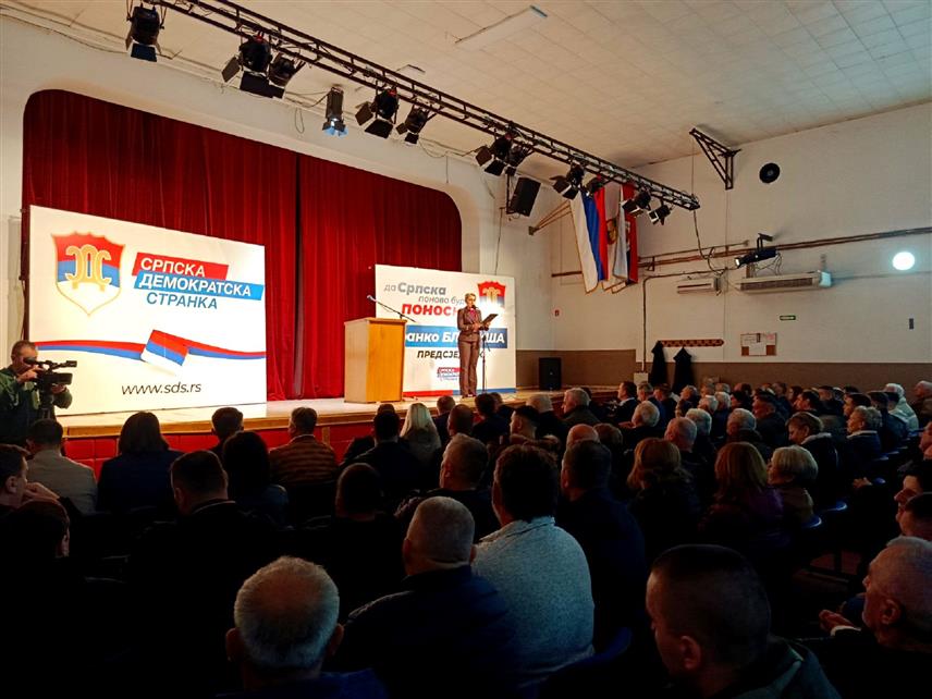 ПРЊАВОР, 9. НОВЕМБРА /СРНА/ - Предизборни скуп СДС-а одржан вечерас у Прњавору.	