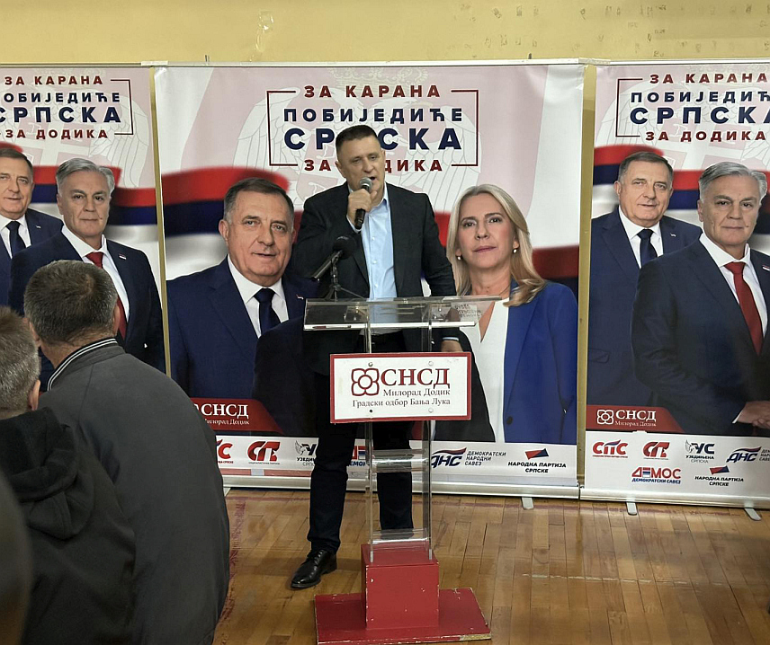 БАЊАЛУКА, 9. НОВЕМБРА /СРНА/ - Предсједник Градског одбора СНСД-а Владо Ђајић током обраћања на скупу у Карановцу.