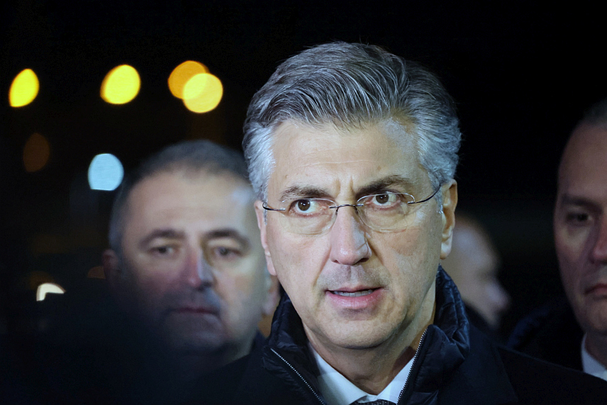 БАЊАЛУКА, 11. ДЕЦЕМБРА /СРНА/ - Хрватски премијер Андреј Пленковић изразио је наду да ће нови гранични прелаз између Хрватске и БиХ код Старе Градишке ускоро бити отворен јер је важан за привредну и саобраћајну повезаност двије земље./фото: Борислав Здриња/