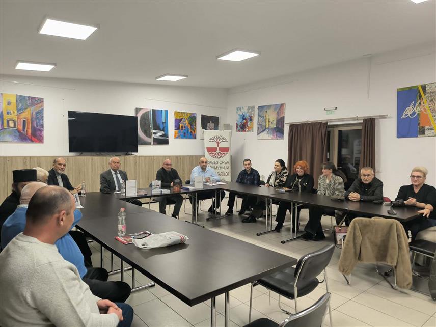 БЕОГРАД, 11. ДЕЦЕМБРА /СРНА/ - Предсједник управног одбора Српског културно-просвјетног друштва "Просвјета" Београд Милимир Мучибабић вечерас је у Српском културном центру у Темишвару представио два "Просвјетина" издања, чиме је озваничена међусобна сарадња.