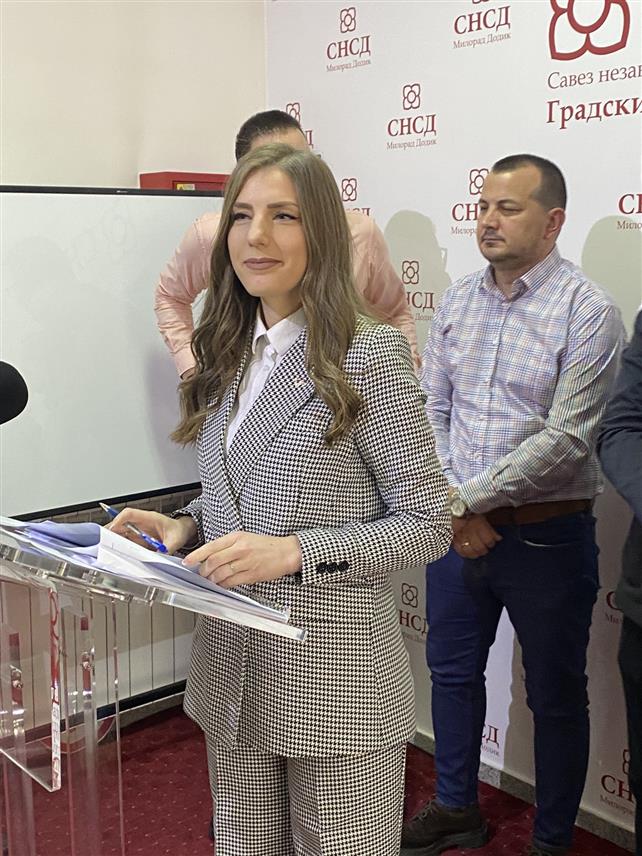 БИЈЕЉИНА, 12. ДЕЦЕМБРА /СРНА/ - Предсједник Скупштине града Бијељина Жељана Арсеновић /СНСД/ упозорила је данас да постоји могућност да Бијељина и наредне године буде на привременом финансирању, јер је мала вјероватноћа да буде усвојен буџет за 2026. до краја године.