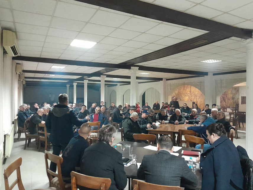 ШАМАЦ, 15. ДЕЦЕМБРА /СРНА/ - За наставак изградње водоводне мреже у Шамцу биће уложено 360.000 КМ, рекао је Срни начелник општине Ђорђе Милићевић на представљању пројекта у Доњој Слатини.