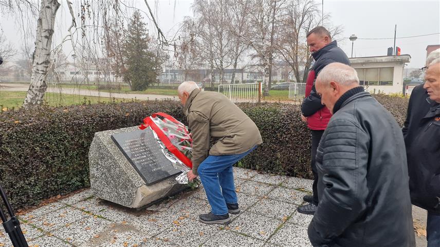 БРЧКО, 16. ДЕЦЕМБРА /СРНА/ - Удружење бораца Народноослободилачког рата /СУБНОР/ Брчко дистрикта традиционално је обиљежило 84 године од масовног злочина усташа над Јеврејима, Србима и антифашистима у Брчком.