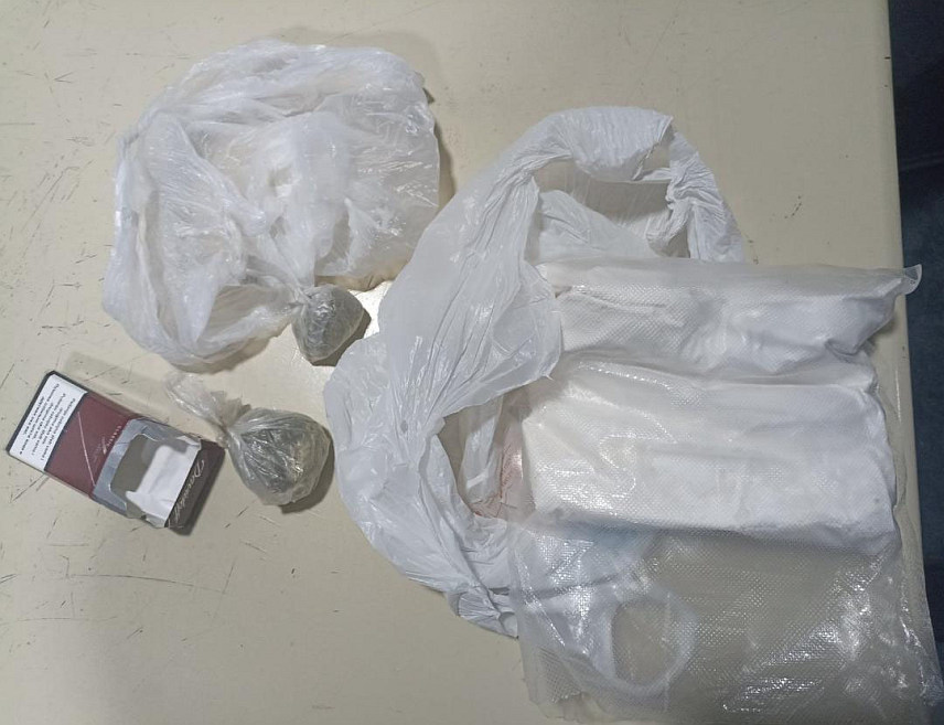 ЗВОРНИК, 17. ДЕЦЕМБРА /СРНА/ - Лице из Братунца чији су иницијали С.И. ухапшено је у акцији "Кристал" због посједовања спида и марихуане.