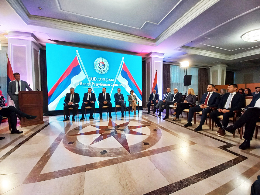 БАЊАЛУКА, 17. ДЕЦЕМБРА /СРНА/ - У Бањалуци у сједишту Владе Републике Српске, конференција поводом 100 дана рада Владе Републике Српске.