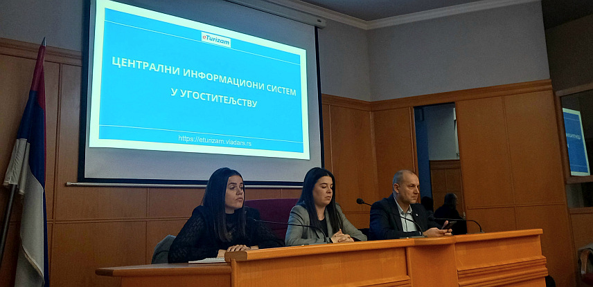 ТРЕБИЊЕ, 17. ДЕЦЕМБРА /СРНА/ - Министарство трговине и туризма Републике Српске организовало је данас у Требињу презентацију Централног информационог система за евиденцију долазака и ноћења, која би требало да уведе више реда у систем пријављивања гостију.