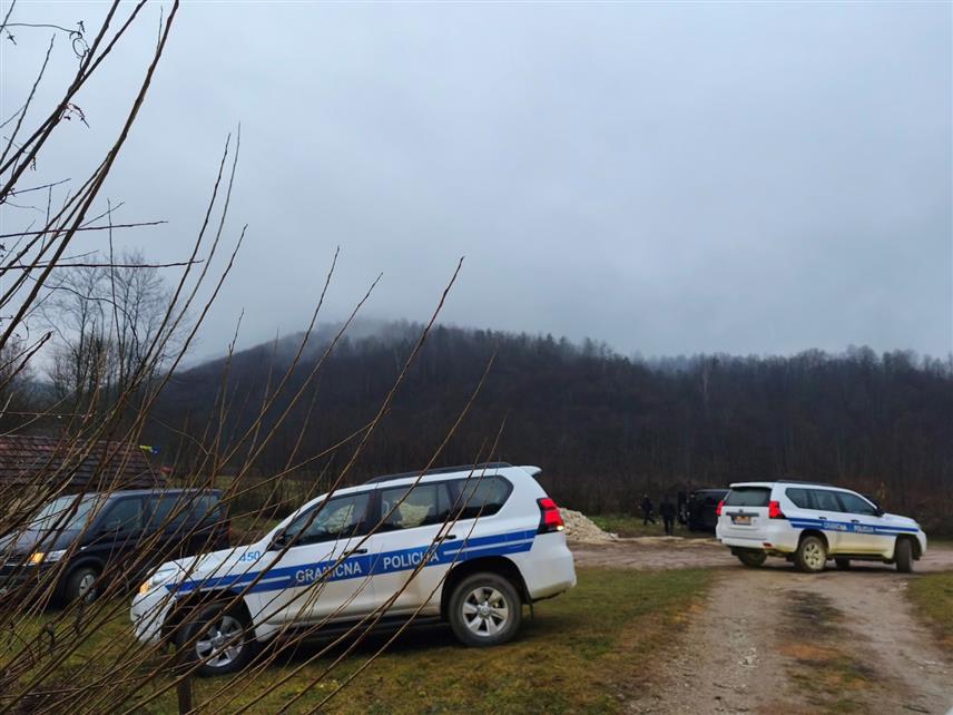 САРАЈЕВО, 17. ДЕЦЕМБРА /СРНА/ - Припадници Граничне полиције БиХ и Министарства унутрашњих послова /МУП/ Унско-санског кантона, њих око 90, реализовали су, у оквиру акције "Стабанџа", низ активности с циљем разбијања организованих криминалних група и кријумчарских ланаца чији чланови дјелују на ширем подручју Балкана.