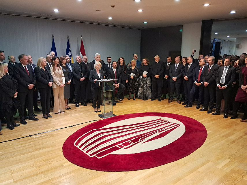 САРАЈЕВО, 18. ДЕЦЕМБРА /СРНА/ - Предсједавајућа Савјета министара Борјана Кришто на традиционалном Божићном пријему у Сарајеву.