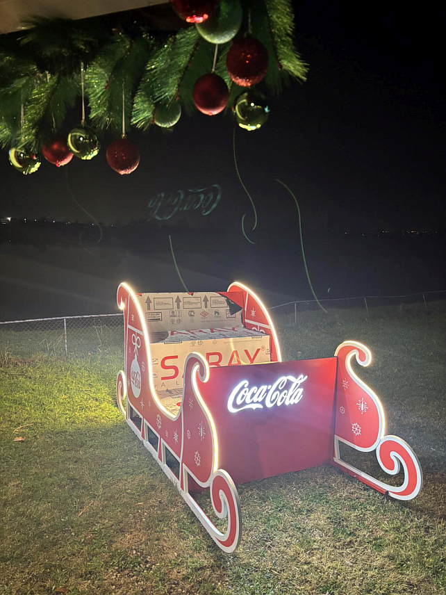 ЛАКТАШИ, 1. ДЕЦЕМБРА /СРНА/ - У Лакташима ће поред језера у насељу Трн од четвртка, 4. децембра, свим посјетицима бити доступни бројни садржаји организовани поводом новогодишњих празника, у оквиру манифестације "Зимска бајка".