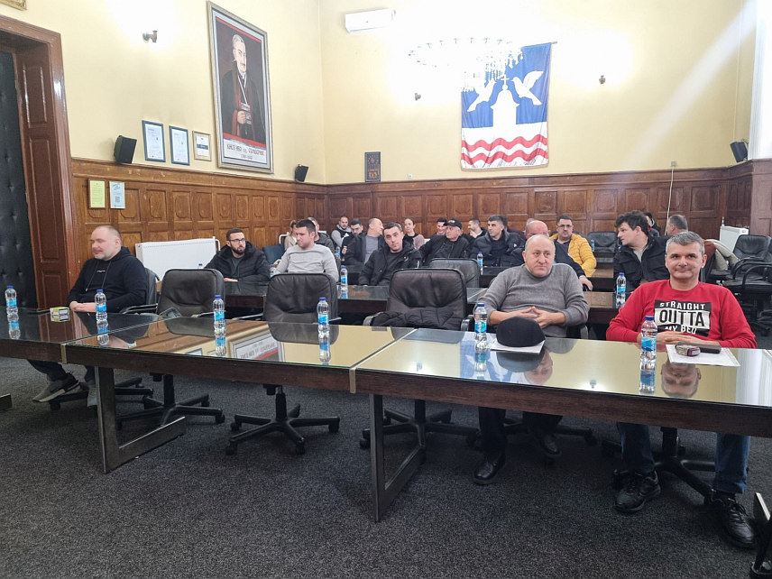 БИЈЕЉИНА, 22. ДЕЦЕМБРА /СРНА/ - Развојна агенција града Бијељина потписала је данас уговоре о додјели 334.600 КМ подстицаја са 68 привредника који су то право оставрили по пет расписаних јавних позива.