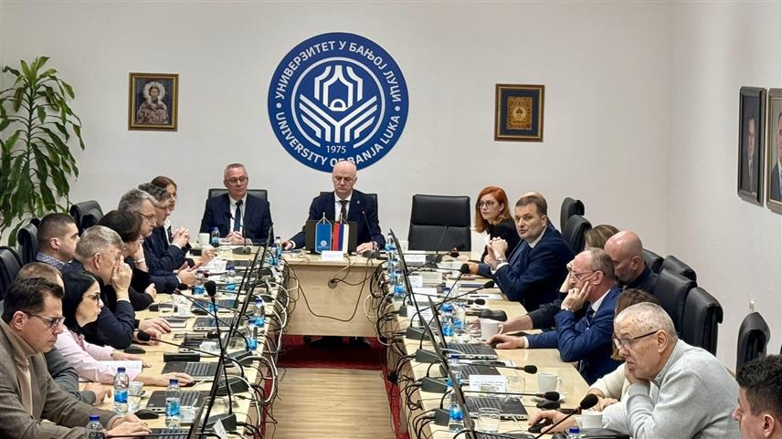 БАЊАЛУКА, 25. ДЕЦЕМБРА /СРНА/ - Ректор Универзитета у Бањалуци Радослав Гајанин реизабран је данас за ту функцију у мандатном периоду од 2026. до 2030. године.