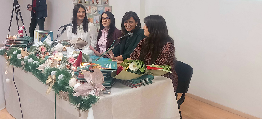 TРЕБИЊЕ, 25. ДЕЦЕМБРА /СРНА/ - У галерији Културног центра у Требињу вечерас је представљена збирка пјесама за дјецу "Весела азбука животиња", аутора Раденке Бутулије и Ведране Паранос, која на занимљив, разигран и креативан начин уводи најмлађе у свијет слова, спајајући процес усвајања азбуке са животињским свијетом који је дјеци близак и инспиративан.