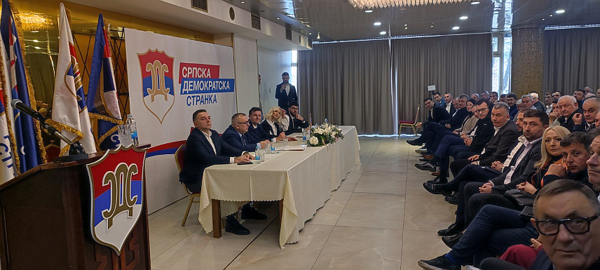 БАЊАЛУКА, 28. ДЕЦЕМБРА /СРНА/ - Бранко Блануша изабран је данас за предсједника Српске демократске странке на страначкој Скупштини у Бањалуци.