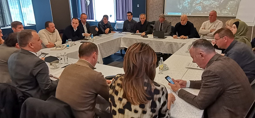 ДОБОЈ, 2. ДЕЦЕМБРА /СРНА/ - Састанак надлежних тијела Министарства пољопривреде, шумарства и водопривреде Српске, Федерације БиХ и Канцеларије за ветеринарство БиХ са представницима сектора живинарства у овој земљи.