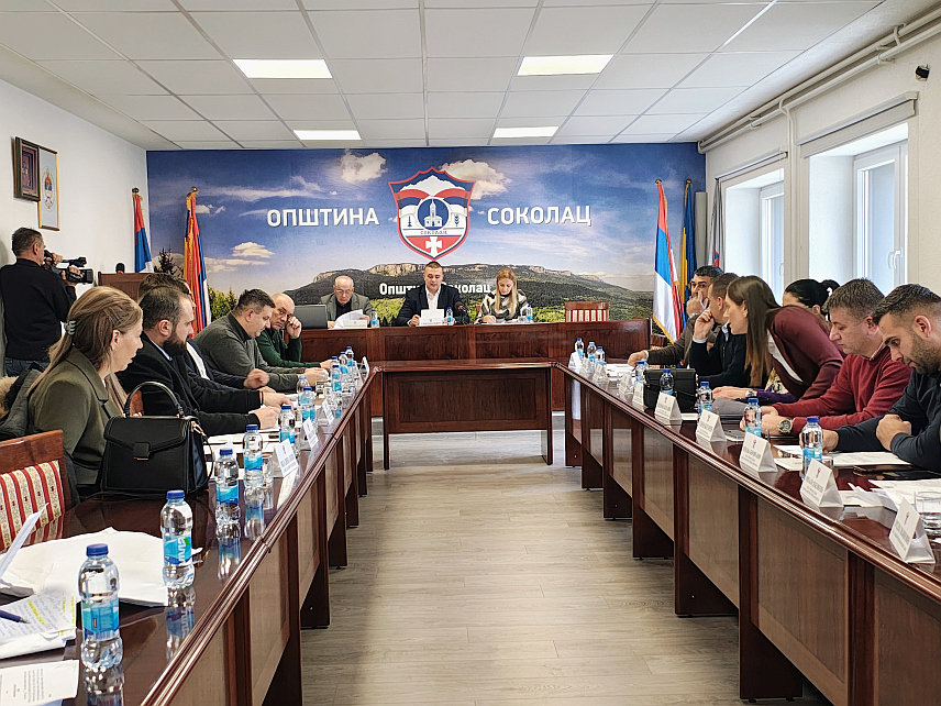 СОКОЛАЦ, 30. ДЕЦЕМБРА /СРНА/ - Скупштина општине Соколац усвојила је данас једногласно буџет за наредну годину у износу од 14.950.400 КМ, који је мањи за 65.000 КМ у односу на нацрт.