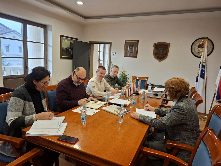 ВИШЕГРАД, 3. ДЕЦЕМБРА /СРНА/ - Министар управе и локалне самоуправе Републике Српске Сенка Јујић са начелником општине Вишеград Младеном Ђуревићем.