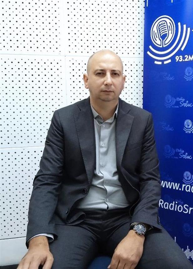 СРБАЦ, 3. ДЕЦЕМБРА /СРНА/ - Општина Србац ради на ширењу пословне зоне "Црнаја" које је неопходно због повећаних инвестиција, изјавио је Срни начелник општинског Одјељења за просторно уређење и стамбено-комуналне дјелатности Дарио Кресојевић.