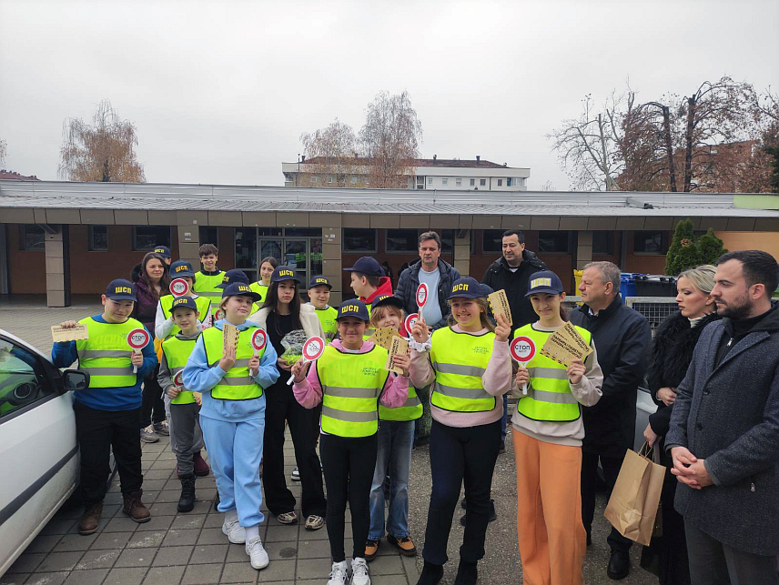 БАЊАЛУКА, 3. ДЕЦЕМБРА /СРНА/ - У Републици Српској за 11 мјесеци ове године евидентирано је око 34.000 прекршаја непрописног паркирања возила, поручено је данас у Бањалуци поводом одржавања превентивне кампање "Паркирај паметно, паркирај прописно".