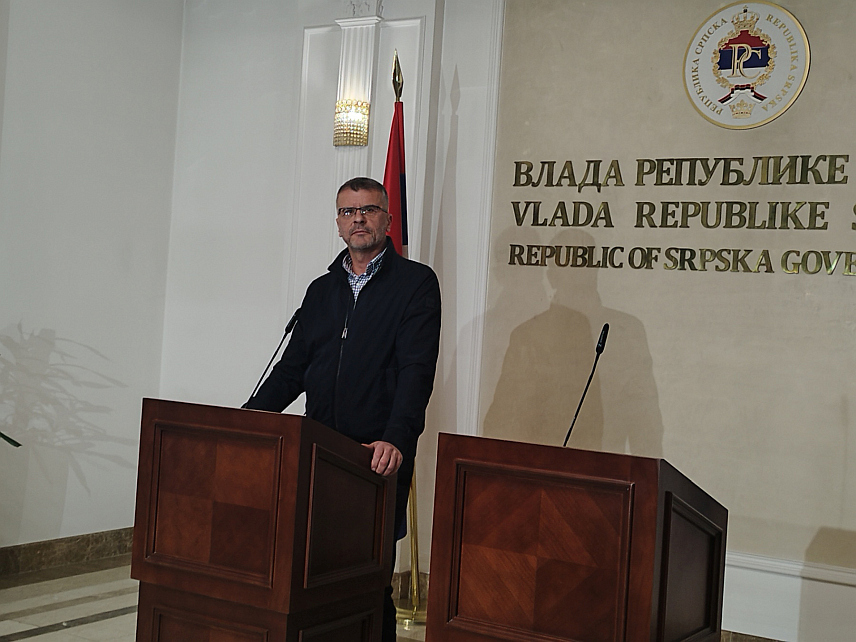 БАЊАЛУКА, 4. ДЕЦЕМБРА /СРНА/ - Предсједник Конфедерације синдиката Републике Српске Синиша Нинковић рекао је да су током консултација са премијером Савом Минићем о буџету за наредну годину добили обећање да ће се на посебној сједници разматрати стање у "Жељезницама Републике Српске".