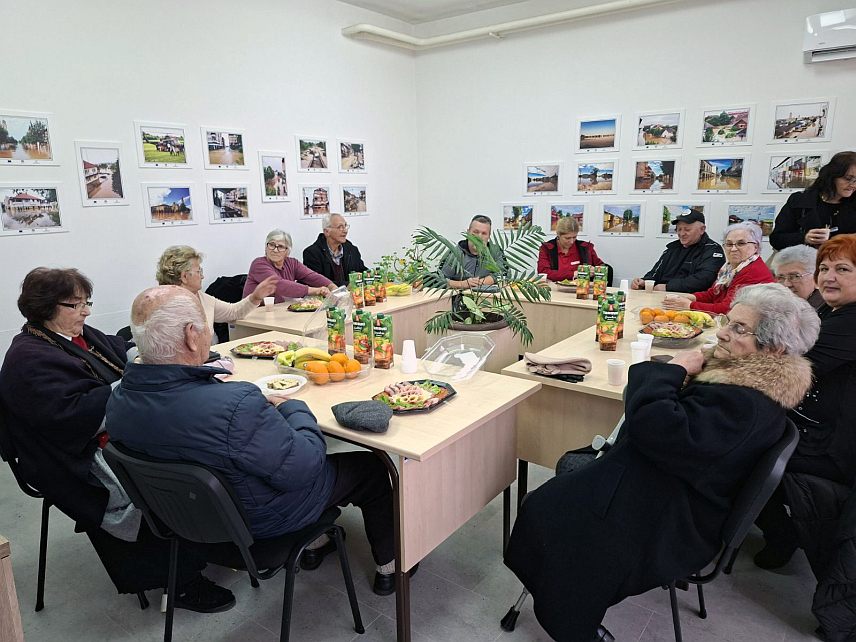 ШАМАЦ, 5. ДЕЦЕМБРА /СРНА/ - Црвени крст Шамац обиљежио је Међународни дан волонтера, уз поруку да је волонтеризам данас важнији него икада.