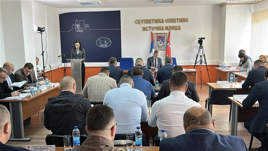 ИСТОЧНА ИЛИЏА, 5. ДЕЦЕМБРА /СРНА/ – Одборници Скупштине општине Источна Илиџа усвојили су данас нацрт ребаланса буџета за 2025. годину у износу од 20,5 милиона КМ, као и нацрт буџета за 2026. годину од око 26 милиона КМ.
