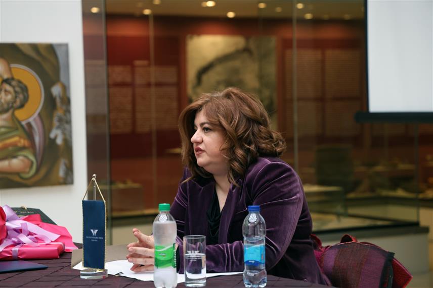 БАЊАЛУКА, 8. ДЕЦЕМБРА /СРНА/ - Професор на бањалучком Факултету политичких наука Нина Сајић изјавила је да је Република Српска, као субјект међународних односа у времену промјена у свијету, упркос ограничењима које има, због својих односа са важним свјетским актерима као што су то Русија и Кина, попунила одређени вакуум настао односом бошњачке политичке елите према тим земљама. / фото: Борислав Здриња/