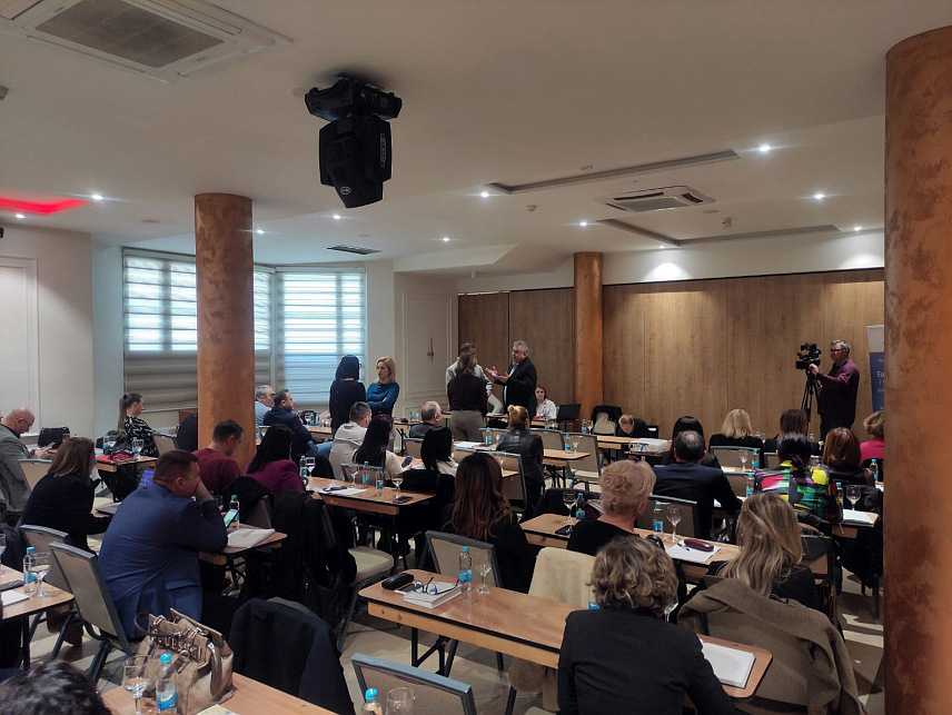 БАЊАЛУКА, 9. ДЕЦЕМБРА /СРНА/ - У Бањалуци је данас одржана радионица "Програм за запошљавање и социјалне иновације", коју су организовали Министарство рада и Министарство за европске интеграције и међународну сарадњу Српске, као и Министарство за цивилне послове БиХ.