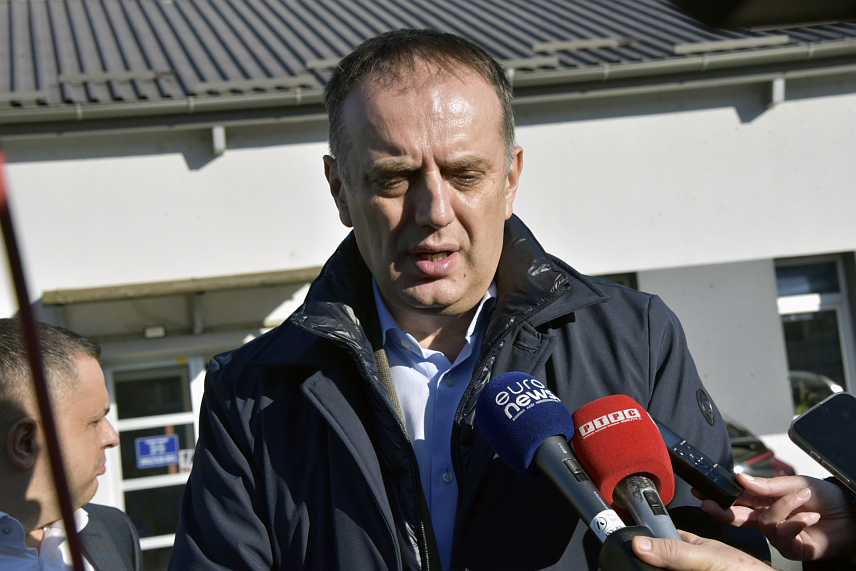 ЛАКТАШИ, 9. ДЕЦЕМБРА /СРНА/ - Предсједник Привредне коморе Републике Српске Горан Рачић изјавио је да је у Српској потребно промовисати значај домаће производње, која у великој мјери може позитивно утицати на буџет и БДП.