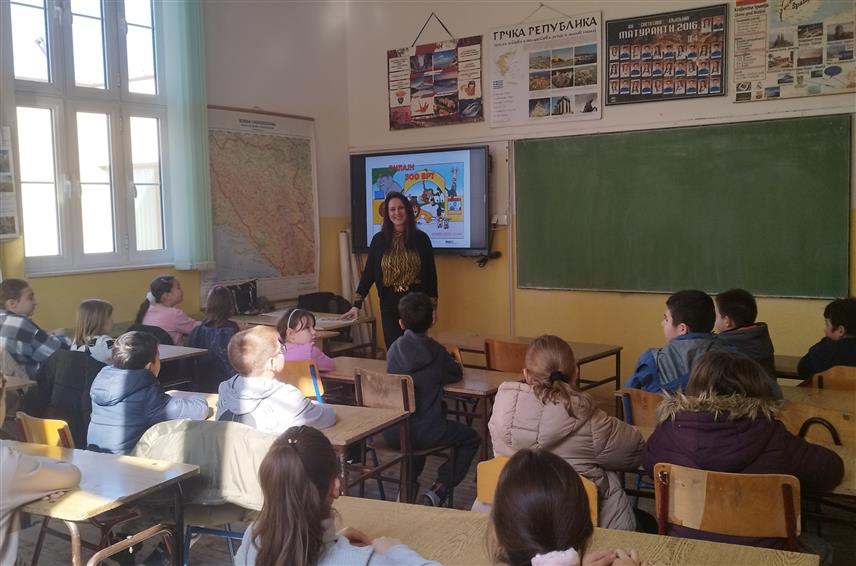 БИЈЕЉИНА, 11. ФЕБРУАРА /СРНА/ - Инспектори за високотехнолошки криминалитет Полицијске управе Бијељина одржали су данас предавања основцима како би дјецу упознали о злоупотребама на интернету.
