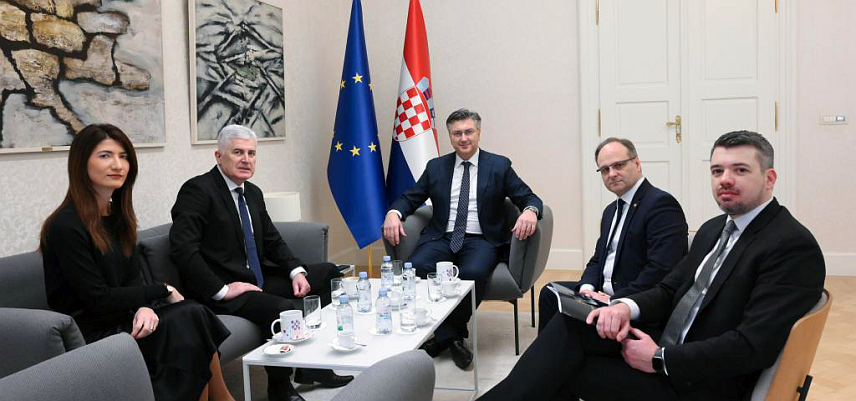 ЗАГРЕБ, 12. ФЕБРУАРА /СРНА/ - Премијер Хрватске Андреј Пленковић истакао је данас током разговора са предсједавајућим Дома народа Парламентарне скупштине БиХ Драганом Човићем да хрватска Влада наставља да се залаже за заштиту права Хрвата као конститутивног народа у БиХ, као и за њен за европски пут.	

