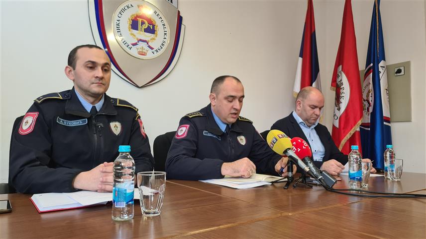 ДОБОЈ, 13. ФЕБРУАРА /СРНА/ - Конференција за новинаре Полицијске управе Добој.