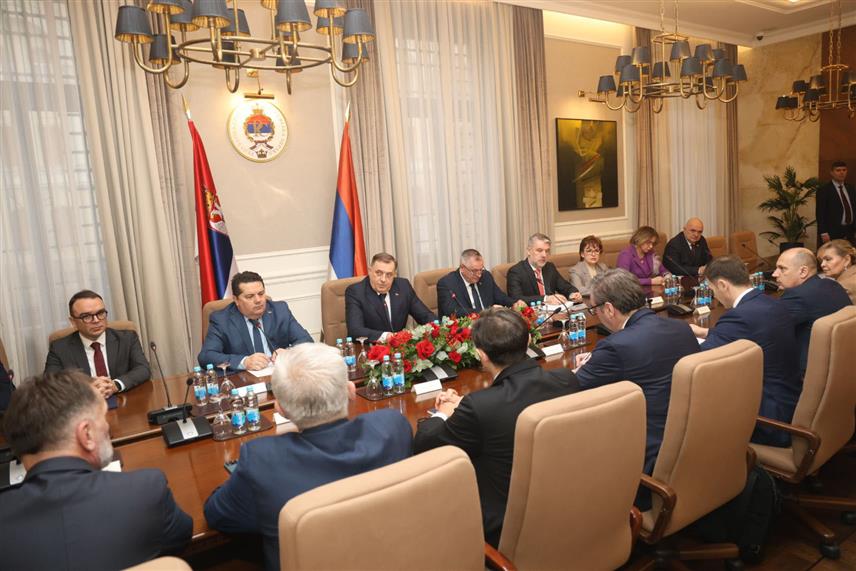 БАЊАЛУКА, 14. ФЕБРУАРА /СРНА/ - Састанак делегација Републике Српске и Србије, које предводе предсједници Милорад Додик и Александар Вучић./Фото - Борислав Здриња/