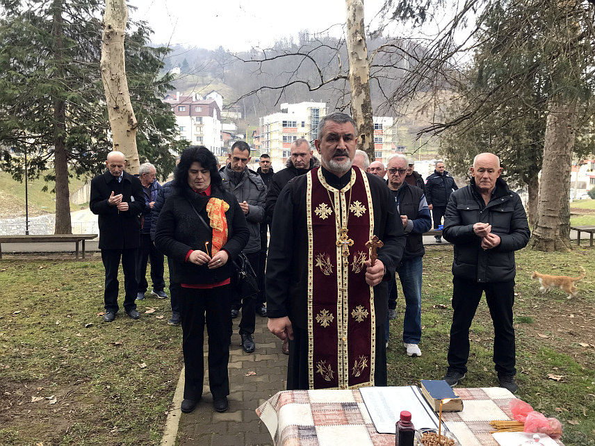 МИЛИЋИ, 14. ФЕБРУАРА /СРНА/ - У Милићима је данас код централног спомен–обиљежја служен парастос и положено цвијеће поводом обиљежавања Дана Борачке организације Републике Српске и Дана бораца.