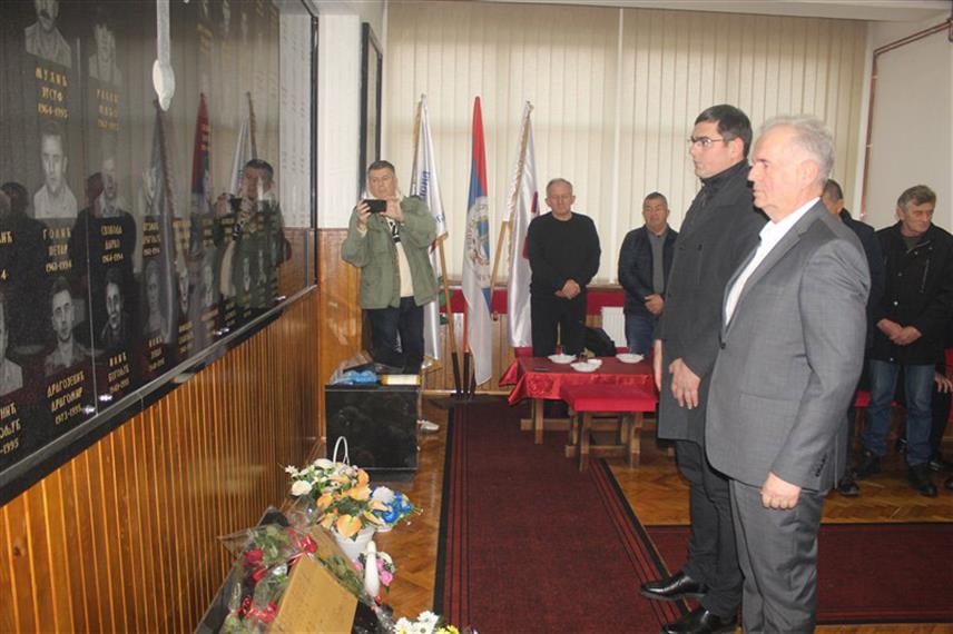 СРБАЦ, 14. ФЕБРУАРА /СРНА/ - У Српцу је данас обиљежен Дан Борачке организације и Дан бораца Одбрамбено-отаџбинског рата Републике Српске, одакле је поручено да демобилисани борци морају бити јединствени и да приоритет мора бити брига о борцима и борачким категоријама.