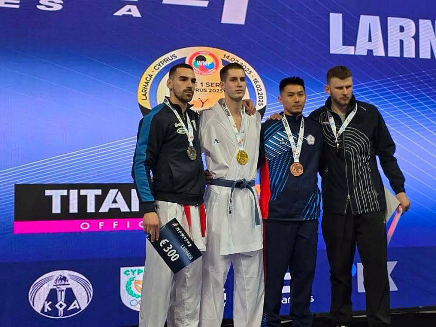 БИЈЕЉИНА, 14. ФЕБРУАРА /СРНА/ - Лука Вуковић, каратиста из Бијељине, освојио је вечерас сребрну медаљу на Свјетској серији А на Кипру.