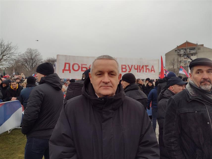 СРЕМСКА МИТРОВИЦА, 15. ФЕБРУАРА /СРНА/ - Предсједник Савеза Срба из региона Миодраг Линта уочи народног скупа "Срећемо се на Сретење" у Сремској Митровици.