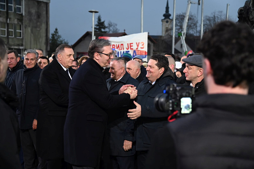 СРЕМСКА МИТРОВИЦА, 15. ФЕБРУАРА /СРНА/ - Предсједник Народне скупштине Републике Српске Ненад Стевандић на скупу "Срећемо се на Сретење" у Сремској Митровици којем су присуствовали политички представници Срба из Србије и земаља региона.