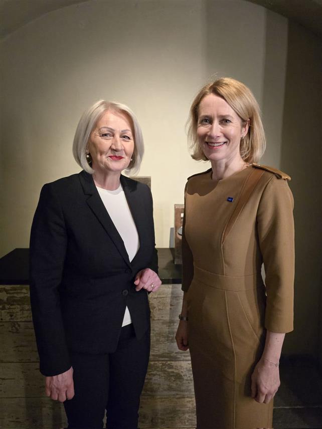 САРАЈЕВО/МИНХЕН, 15. ФЕБРУАРА /СРНА/ - Предсједавајућа Савјета министара Борјана Кришто разговарала је током Минхенске безбједносне конференције са повјереником са спољну и безбједносну политику ЕУ Кајом Калас коју је упознала о актуелностима у БиХ, као и корацима које земља предузима на европском путу.