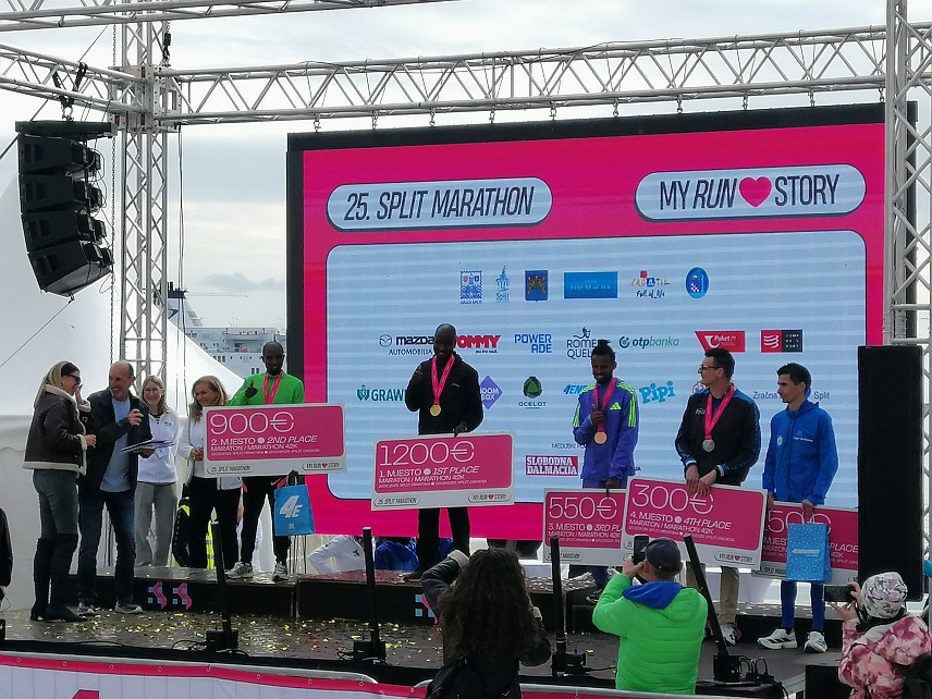 СПЛИT, 16. ФЕБРУАРА /СРНА/ - Кенијац Шадрак Кимајо побједник је 25. Сплитског маратона у мушкој конкуренцији, друго мјесто је освојио Кенијац Бернар Китур док је трећи био Хеслу Андемариам из Шведске.