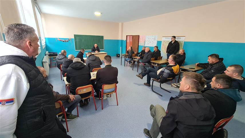 СТАНАРИ, 16. ФЕБРУАРА /СРНА/ - Састанак Мјесне заједнице Остружња Доња код Станара.