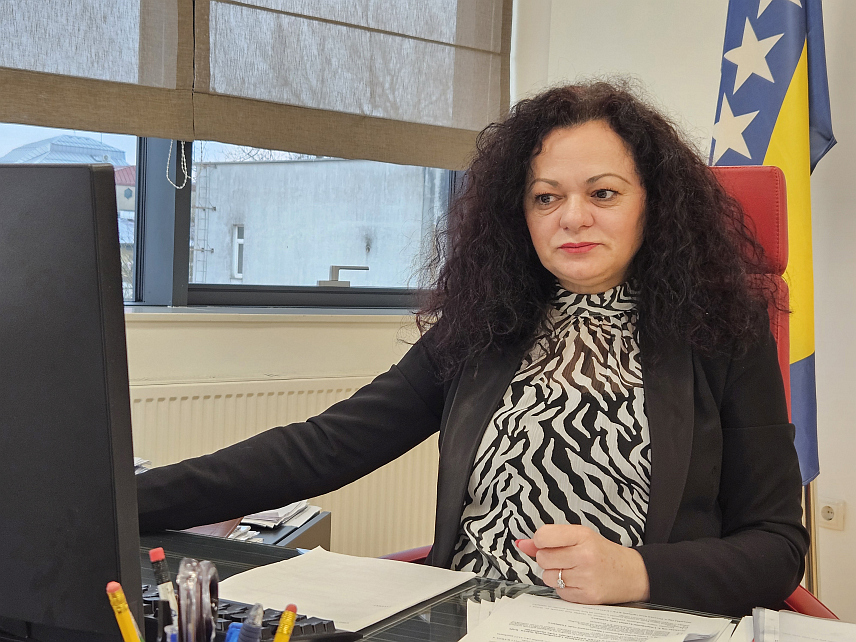 ПРИЈЕДОР, 18. ФЕБРУАРА /СРНА/ - Окружно тужилаштво у Приједору остварило је прошле године колективну норму од 244 одсто и ријешило више од трећине свих старих предмета на нивоу Републике Српске, изјавила је Срни вршилац дужности главног тужиоца у овој институцији Слађана Марић.