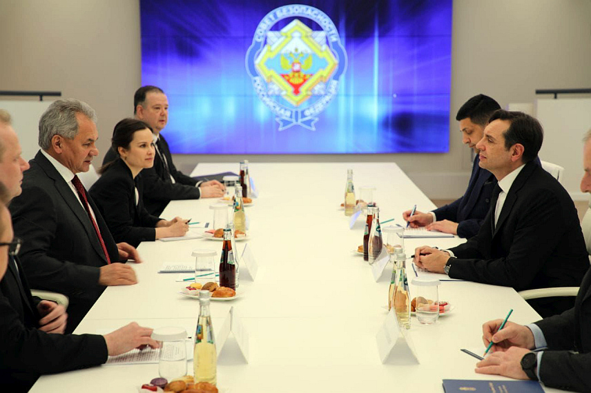 БЕОГРАД, 18. ФЕБРУАРА /СРНА/ - Састанак потпредсједника Владе Србије Александра Вулина и секретара Савјета безбједности Руске Федерације Сергеја Шојгуа.