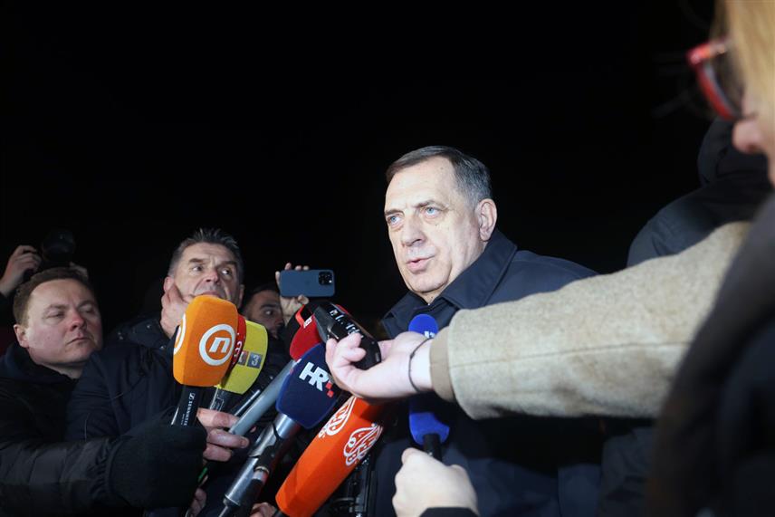 САРАЈЕВО, 19. ФЕБРУАРА /СРНА/ - Предсједник Републике Српске Милорад Додик изјавио је да је Тужилаштво БиХ задало озбиљан ударац БиХ, а да би смртни могла да зада пресуда њему. /ФОТО: Борислав Здриња/	
